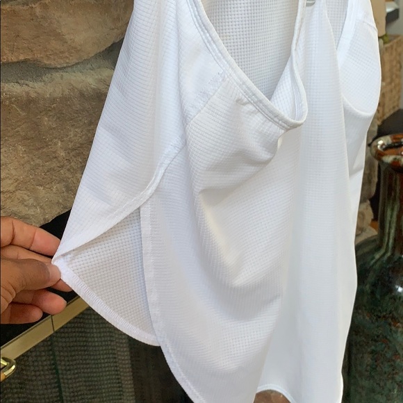 Fabletics tank top size small - Picture 6 of 6